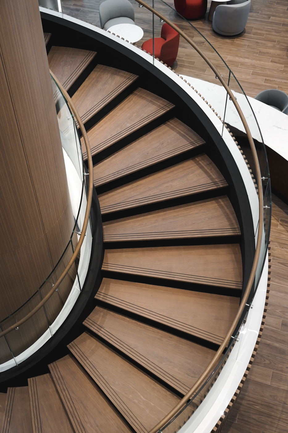 Onewood Spiral Staircase Tread and Curved Handrail
